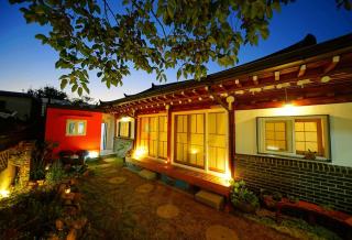 Jeonju Hanok Geugot Stay - 0