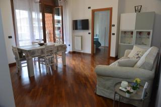 Luciana Apt - 3 min train to FCO Airport & Fiera - 2