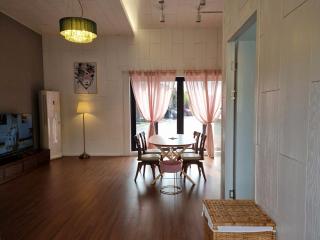 Forest Caravan Pension Incheon - Incheon - 8