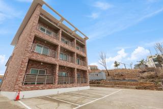 Gangneung Marine Park Pension - 6