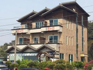 Anmyeondo You and I Pension - 6