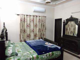 Bahria Town near Talwar Chouk - Two Bedrooms with kitchen and living room available in 10 Marla Independent house - Lahore - 3