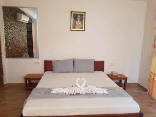 Kep Arunrass Boutique - 1