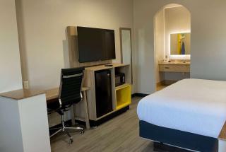 Days Inn by Wyndham Humble/Houston Intercontinental Airport - 8