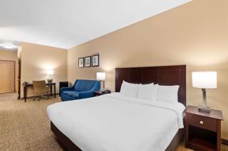 Roanoke Suites - 1