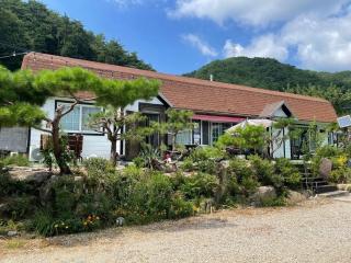 Hill House Pension - Inje - 3