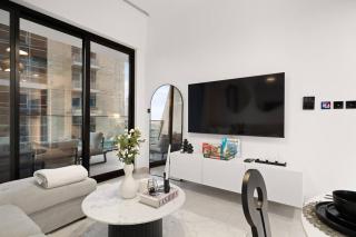 Binghatti Canal Business Bay - 1