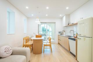 Gyeongju Casa Mellow Kids Pool Villa - Gyeongju - 2