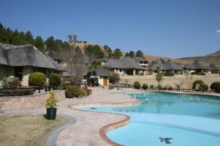 Fairways Holiday Accommodation - Drakensberg Garden - 9