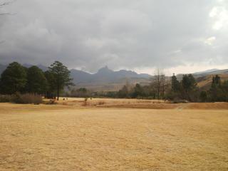 Fairways Holiday Accommodation - Drakensberg Garden - 4