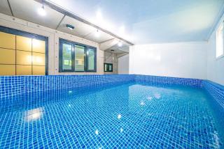 Gapyeong Vistahill Pension - 1