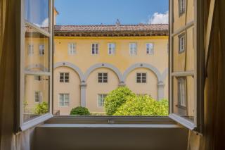 The Arnolfini Portrait Apartment - 1