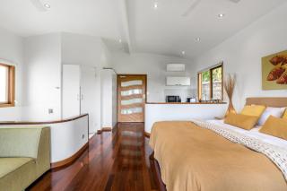 Cape Byron Villa 7 Romantic Serenity with Views - 3