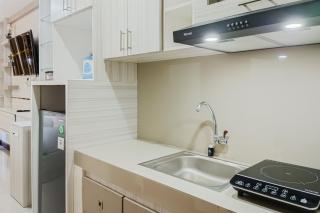 Comfort Stay Studio at Vida View Makassar Apartment By Travelio - Pampang - 1