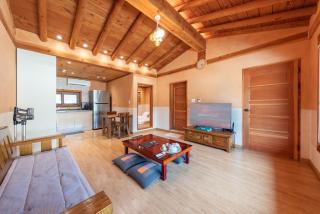 Hanok stay under the golden sky in Yangpyeong - Yangpyeong - 9
