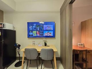 1BR Unit Condotel w Balcony FAME Residences #FM62 - Manila - 8