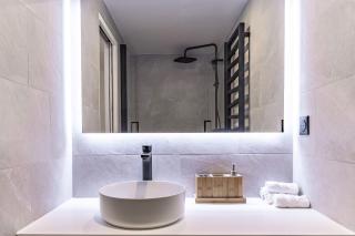 Brand New 3 bedrooms Facing Madeleine/St Honoré - París - 6
