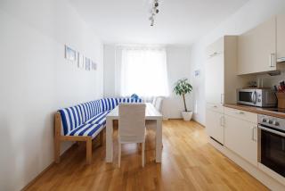 Apartment France | Operastreet - Vienna - 9