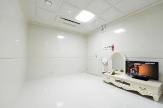 Pocheon Park Hotel - Seongju - 9