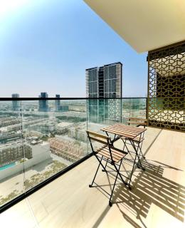 Luxury 1BR Apartment in Binghatti Emerald, JVC, Short Drive to Dubai Marina, JBR, Downtown Dubai - 1