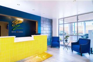 Studio Z, Ascend Hotel Collection - Saint Robert - 8