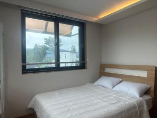 Sokcho Ulsanbawi Bed and Breakfast - 9