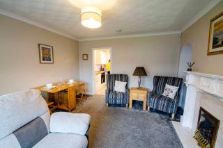 Spacious 4-Bedroom House in Glenboig - Glenboig - 6
