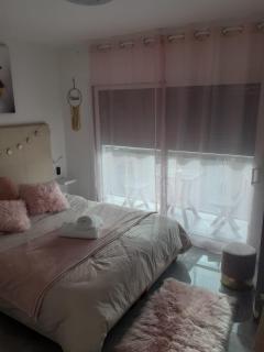 Love Room Charme - Tremblay-En-France - 9