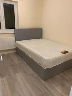 Riverside Retreat in Isleworth - Isleworth - 2
