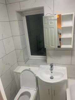 Riverside Retreat in Isleworth - Isleworth - 4