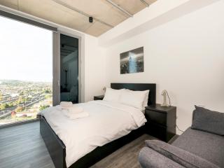 Chic Flat Next To Elizabeth Line - Stunning Views Pass the Keys - Londra - 6