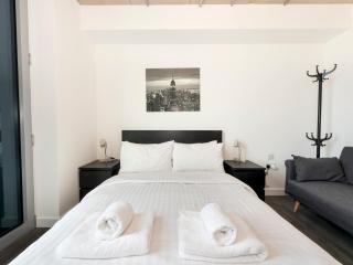 Chic Flat Next To Elizabeth Line - Stunning Views Pass the Keys - Londra - 7