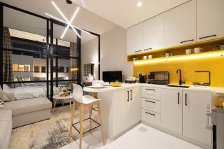 UrbanHomes - Cozy Spacious Exceptional Studio in Heart of Dubai at JVC - Dubai - 6