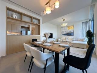 Luxurious 3BR - Pool - Canal View - Kids Play Area - 1