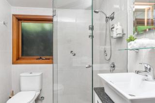 Cape Byron Suite 5 Private Suite with Ensuite - Byron Bay - 5