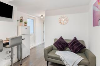 Elms Suite - London - 7