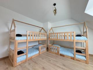 Les Voiles, maison bien équipée 10 p 2 sdb spacieuse lumineuse avec jardin clos, garage, terrasse, parking à 950 m de la plage d'Asnelles et tous commerces, près de Bayeux et Arromanches - Asnelles - 4