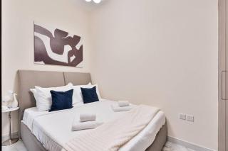 Serene Studio APT with Pool and Gym - Dubai - 8