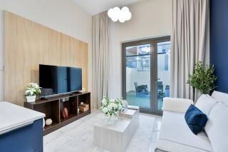 Serene Studio APT with Pool and Gym - 3