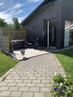 Nybyggt -med spabad, bastu och nära stor badstrand - 9