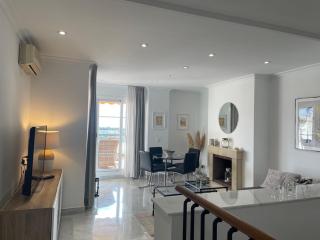 2-Bed Apartment - Sea View - 10m From Puerto Banus - Marbella - 3