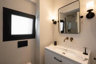 Luxury Petralona Penthouse - Sleeps 7 -Near Metro - 1