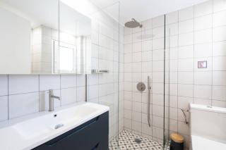 Bright & Cozy 2BR in Neos Kosmos - 2