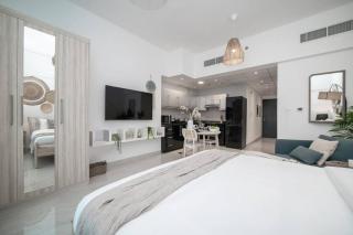 Elegant Studio with Pool and Gym - Dubai - 9