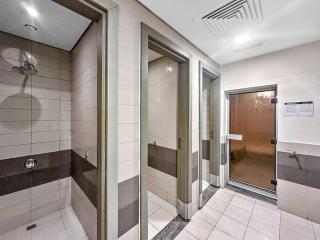 FIRST CLASS 1BR Modern Downtown Oasis - 7