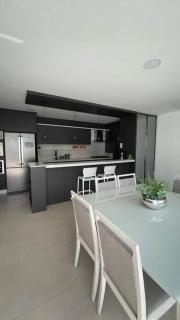 Linda cobertura nos ingleses , três suítes e um bela jacuzzi - 9