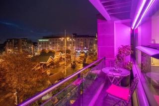 Live in Leeds Millenium Square Apartment - 3
