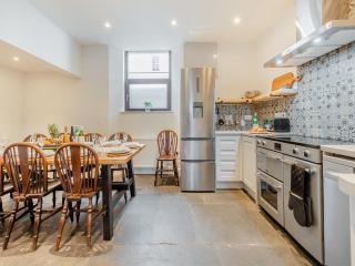 Pembroke House - Tenby - 4