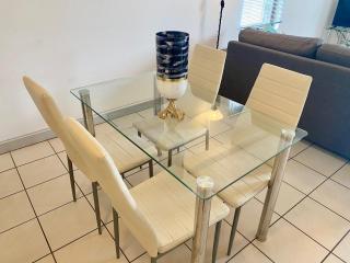 Waterfront Self-contained Sanctuary - Townsville - 7