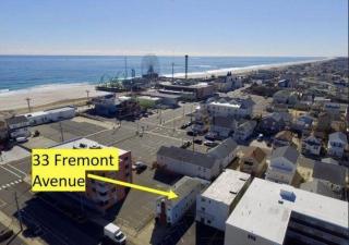 Steps to the Beach & Boardwalk! Free Parking - 1